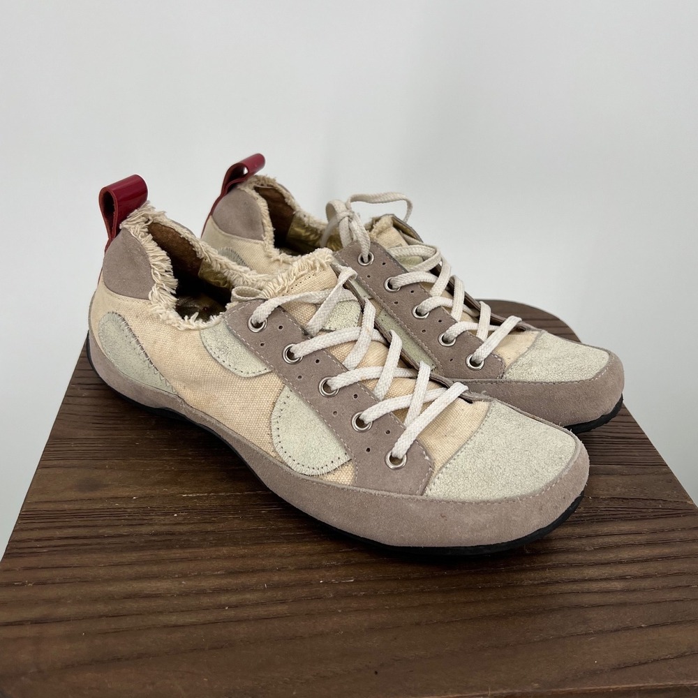 Shane and Shawn Boardroom Rockstars Suede Canvas Sneakers Beige Red Size 9/40
